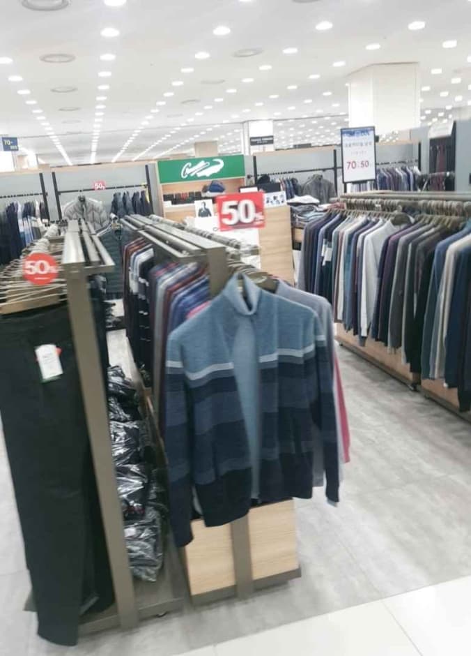 Crocodile - MODA Outlet Incheon Branch [Tax Refund Shop]  (크로커다일 모다아울렛 인천점)