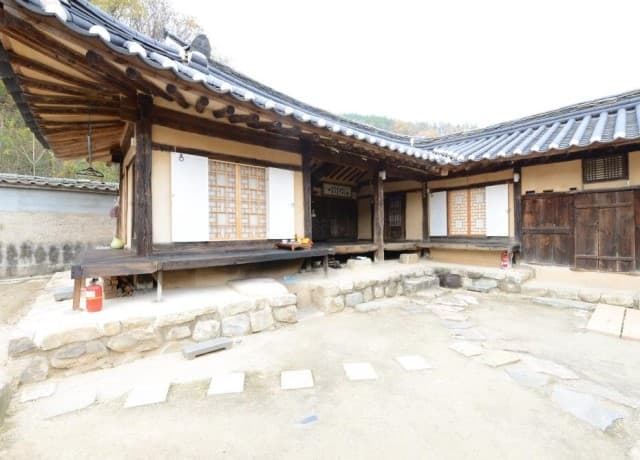 Chalbanggong Head House (찰방공종택)