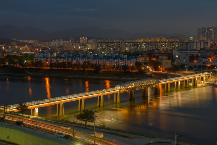 Aayang Gichatgil (아양기찻길)