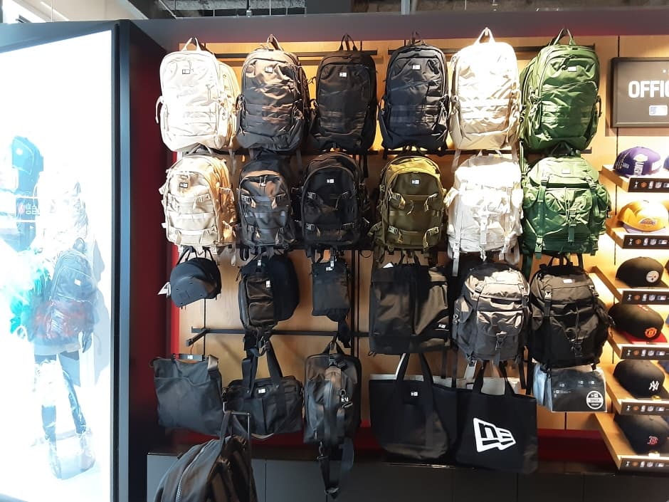New Era - Jeju Branch [Tax Refund Shop] (뉴에라 제주점)