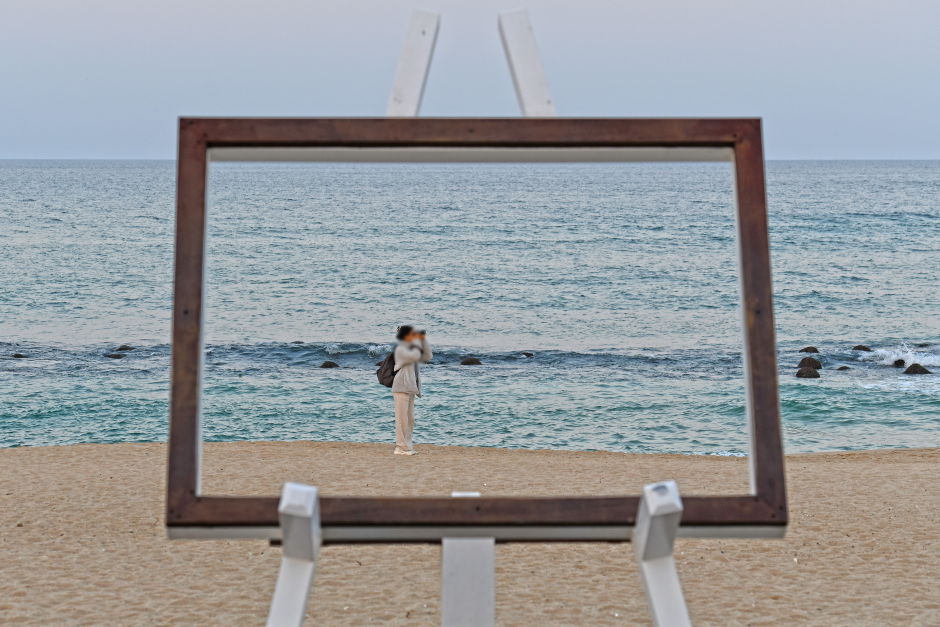 Gangmun Beach (강문해변)