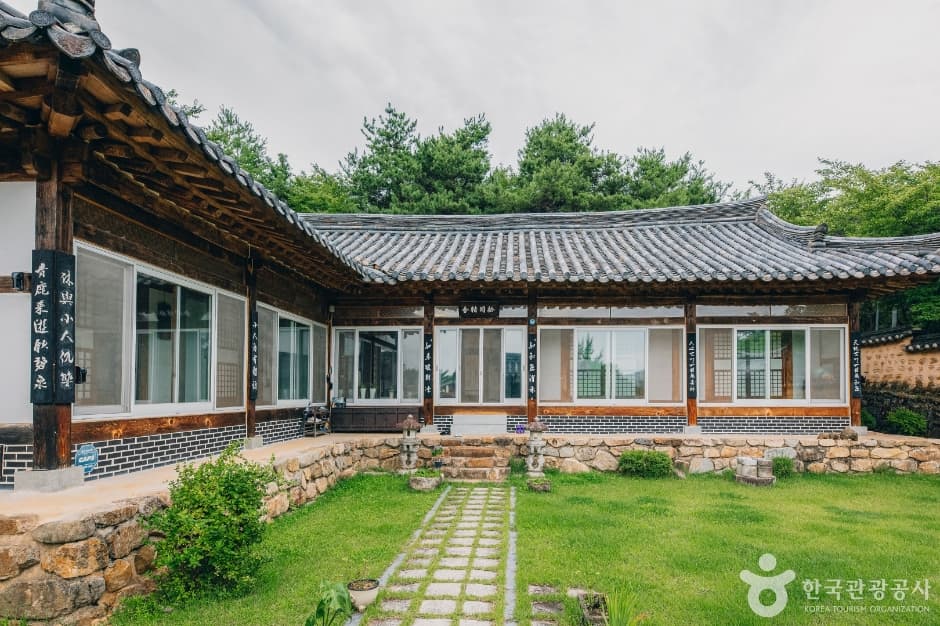 Songgangjungsa (푸실 (송강정사))