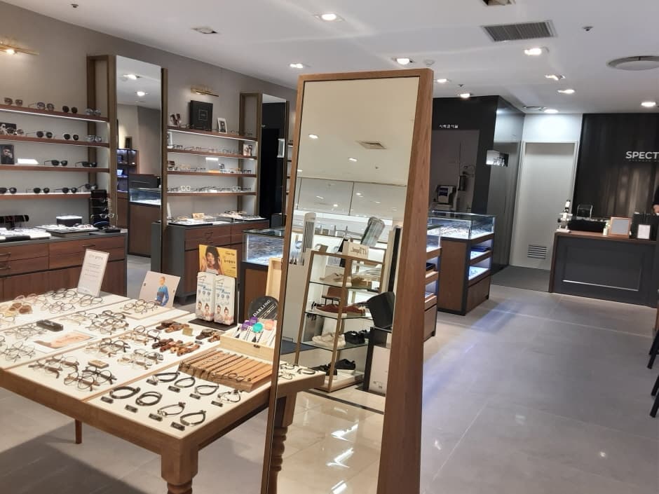 Spector - Lotte Jamsil Branch [Tax Refund Shop] (스펙터 잠실)