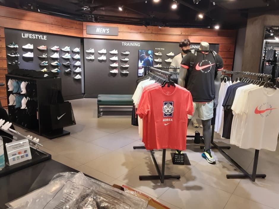 Nike - Lotte Jamsil Branch [Tax Refund Shop] (나이키 롯데잠실)