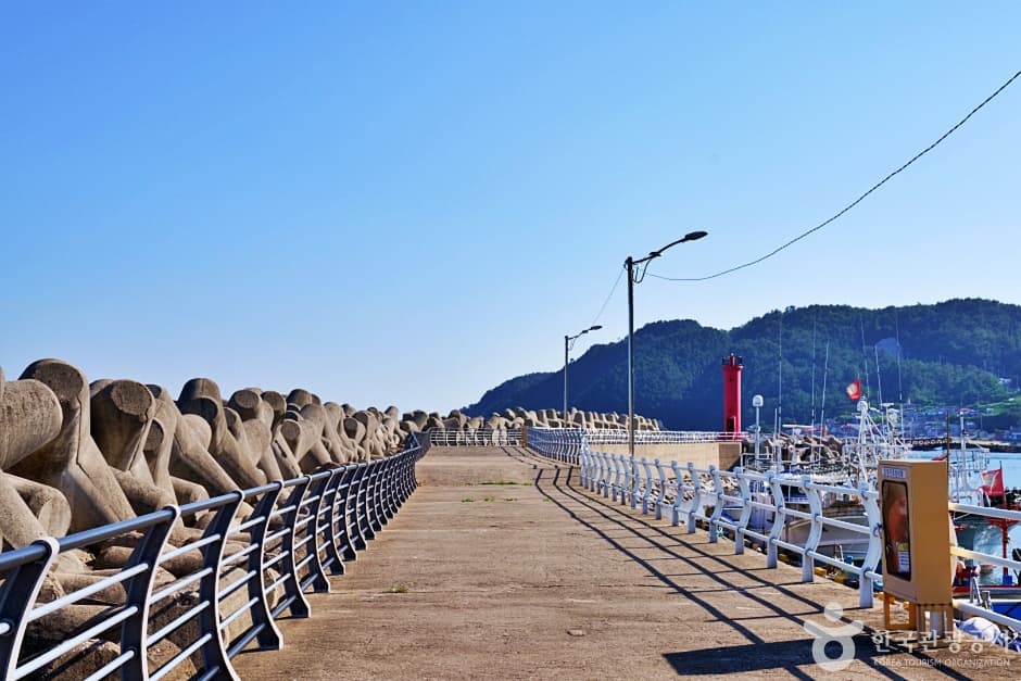 Gyeongjeong Village (Chayu Fishing Village) (경정마을(차유어촌체험마을))