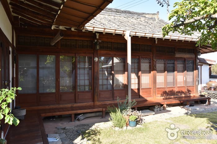 Huewon (경주휴원)