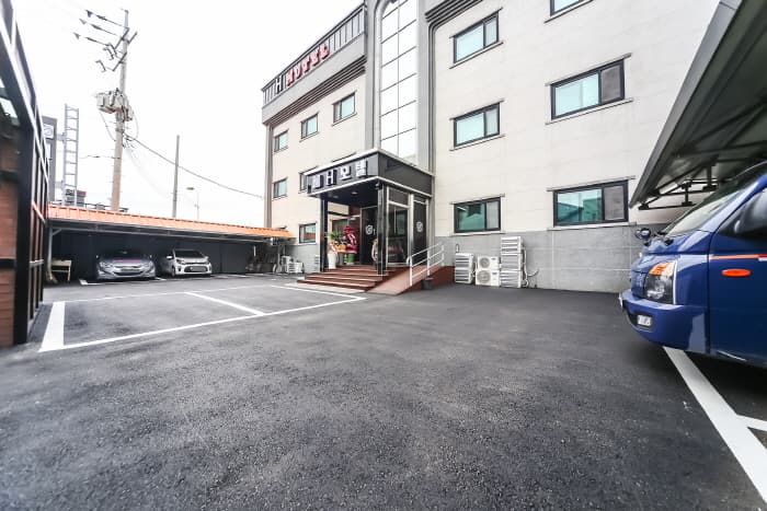 H MOTEL [Korea Quality] / H(에이치)모텔 [한국관광 품질인증]