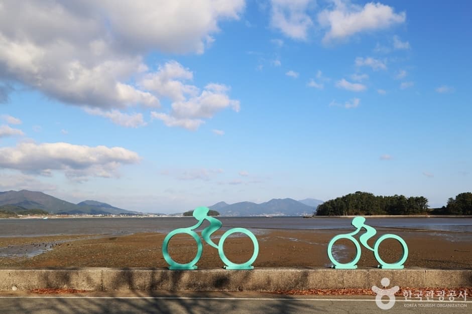Seolcheon Namhae Coastal Road (설천 남해해안도로)