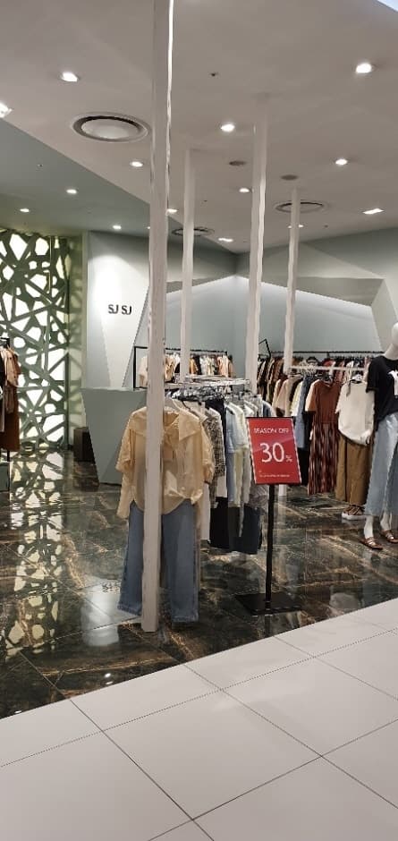 SJSJ [Tax Refund Shop] (Sjsj)