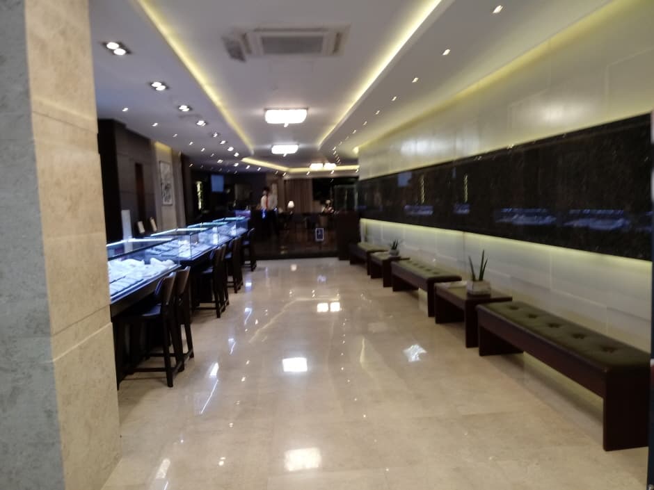 Jeongilpoom - Dongseong-ro Branch [Tax Refund Shop] (정일품 동성로 [사후면세점])