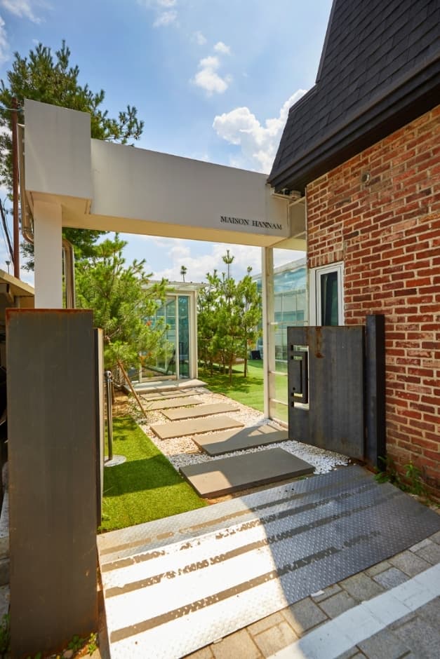 Maison Hannam (메종 한남)