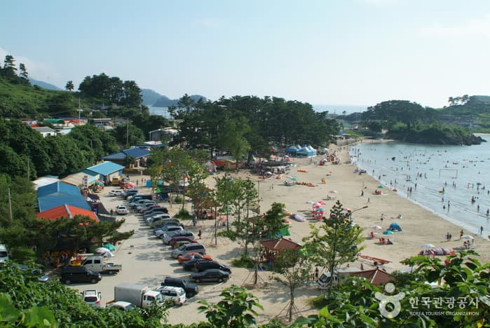 Gamami Beach (가마미해수욕장)