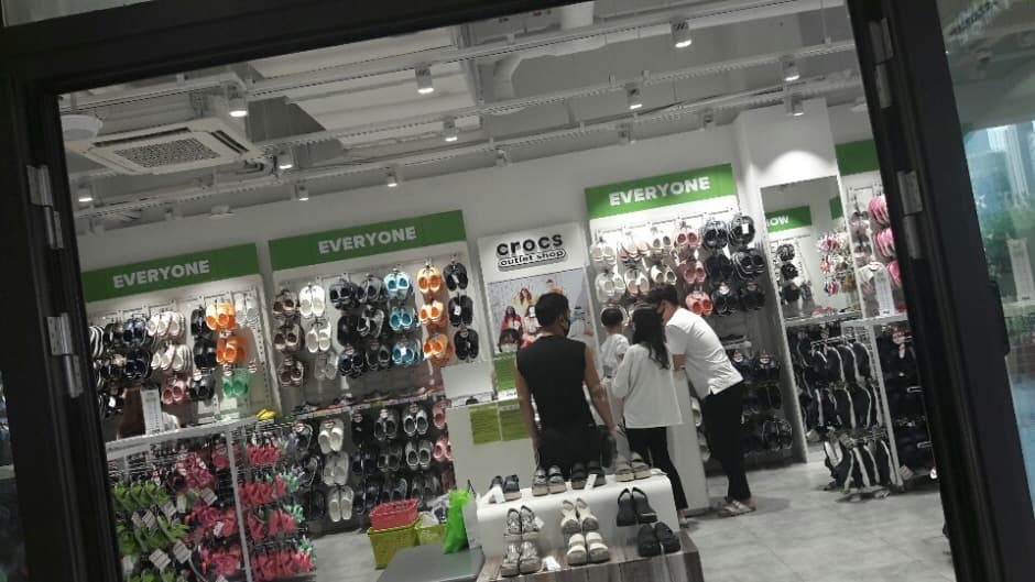 Crocs - Shinsegae Siheung Branch [Tax Refund Shop] (지앤드 크록스 신세계시흥)