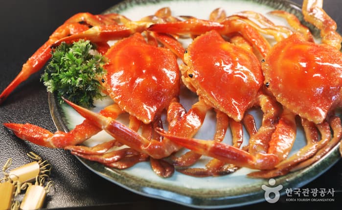 Gyegok Garden Kkotgejang (계곡가든꽃게장)