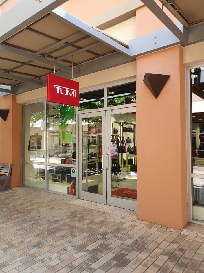 Tumi - Shinsegae Yeoju Branch [Tax Refund Shop] (투미 신세계여주)