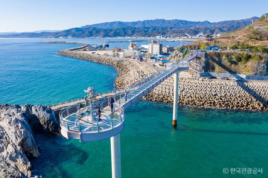 Deunggisan Skywalk (등기산스카이워크)
