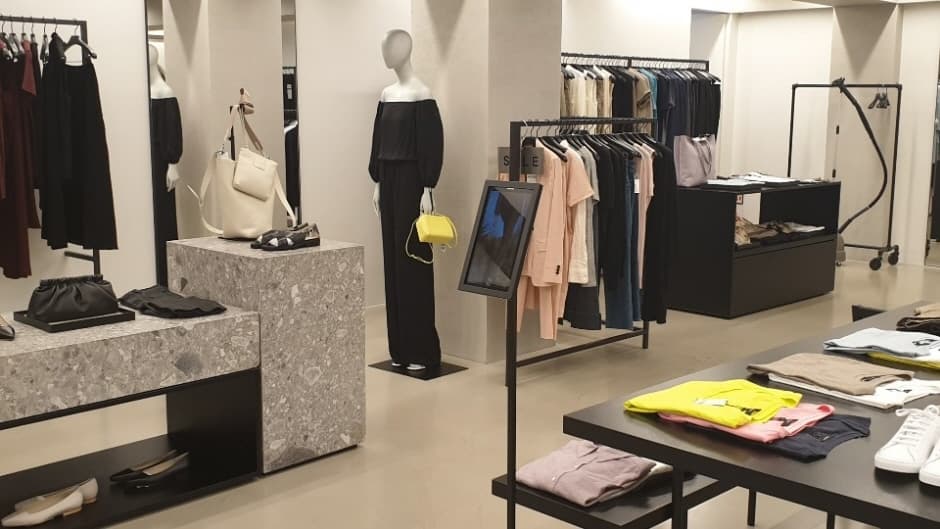 Theory - Hannam Branch [Tax Refund Shop] (띠어리 한남점)