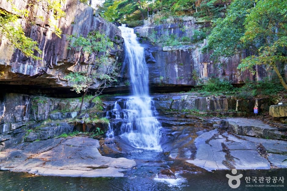 Suokjeong Tourist Area (수옥정관광지)