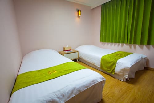 JEJU R HOTEL (제주알(R)호텔)