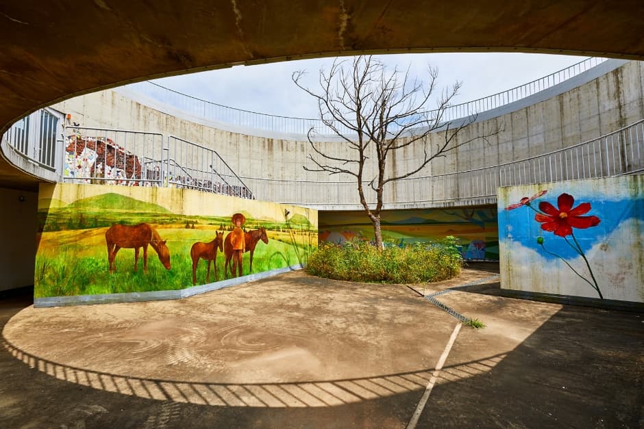 Jeju Horse Park (조랑말체험공원)