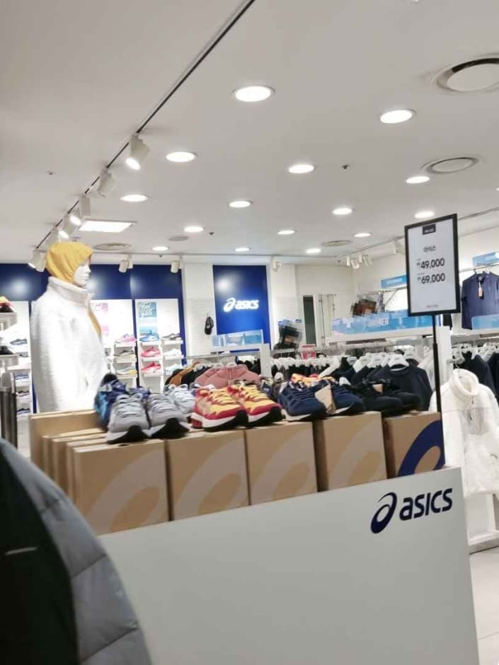 Asics - Newcore Pyeongchon Branch [Tax Refund Shop] (아식스 뉴코아 평촌)