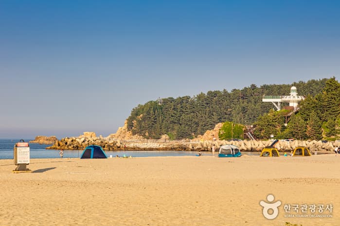 Hajodae Beach (하조대해수욕장)