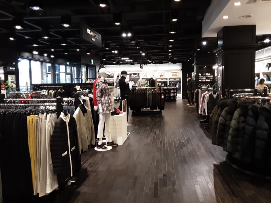 Beanpole - Shinsegae Busan Branch [Tax Refund Shop] (빈폴 신세계 부산점)