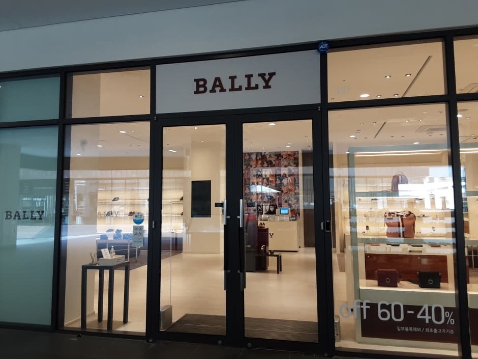 The Handsome Bally - Hyundai Songdo Branch [Tax Refund Shop] (한섬 발리 현대송도)