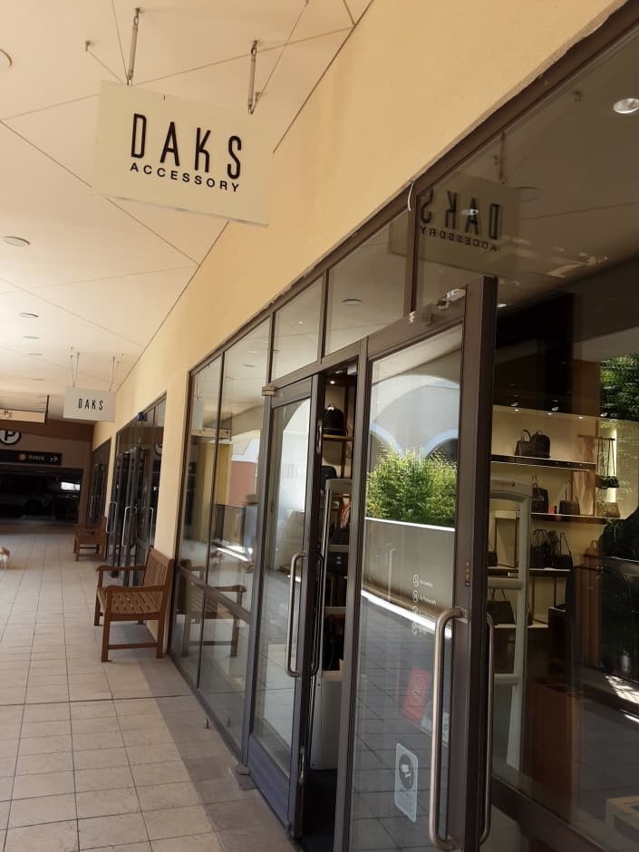 Lf Daks Acc - Shinsegae Paju Branch [Tax Refund Shop] (LF 닥스ACC 신세계파주)