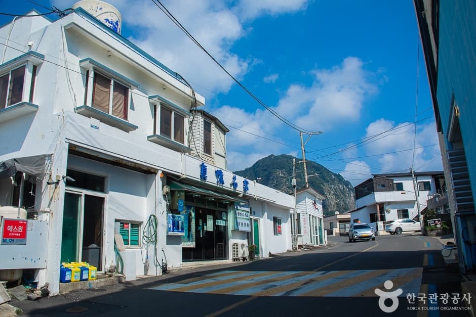 Jinmi Myeongga (진미명가)