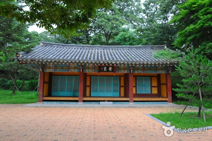 Paju Historical Site Related to Yi I (파주이이유적)