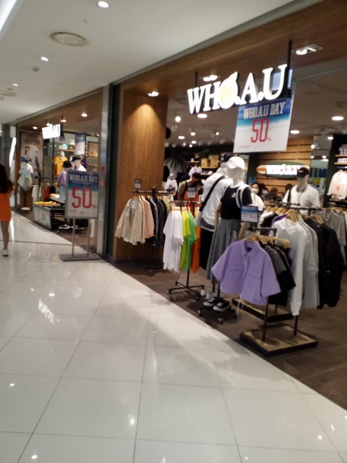 EW WHO.A.U - TIMES SQUARE Branch [Tax Refund Shop] (EW 후아유 타임스퀘어)