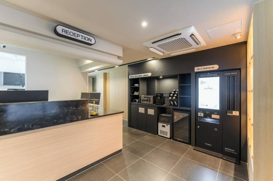 Aank Hotel Yeongdeungpo (아늑호텔 영등포점)