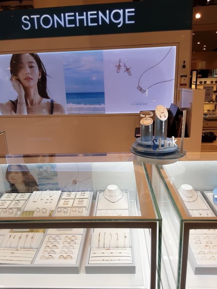 Stonehenge - Hyundai D-CUBE City Branch [Tax Refund Shop] (스톤헨지 현대 신도림점)