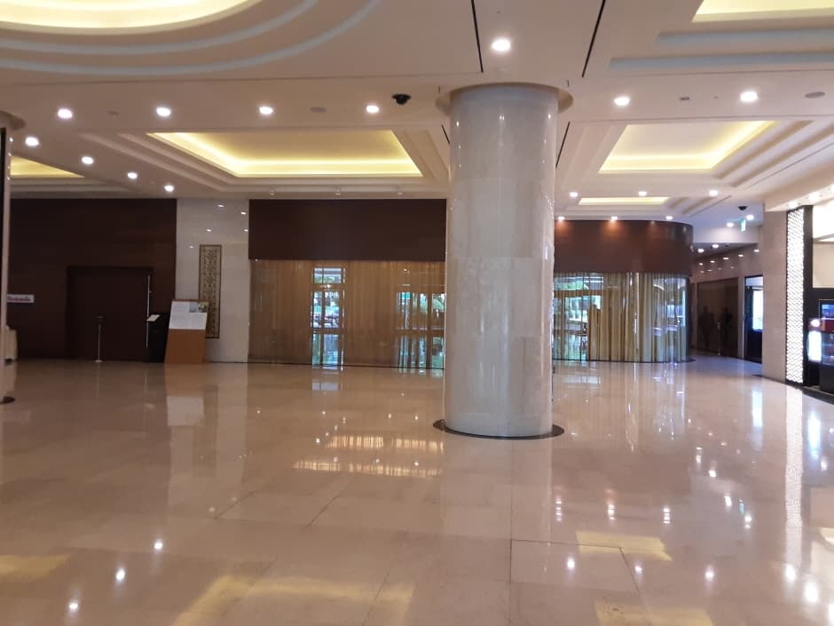 Lotte Hotel - Lotte Hotel Ulsan Branch [Tax Refund Shop] (호텔롯데 롯데호텔울산)
