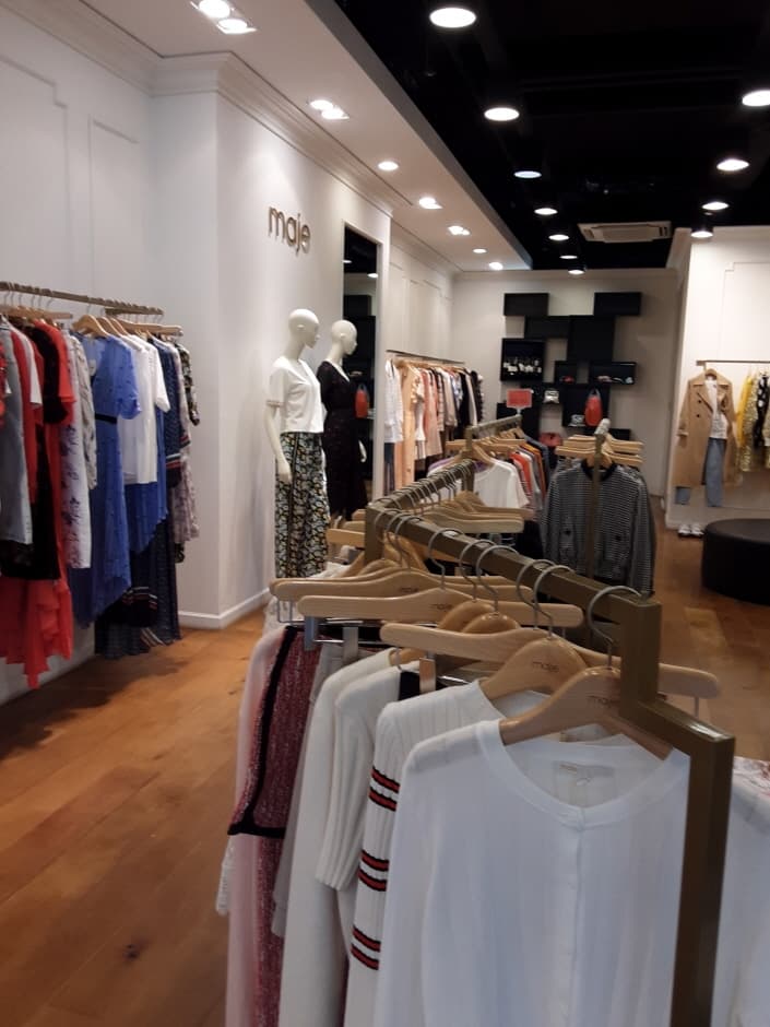 Idl Maje - Shinsegae Paju Branch [Tax Refund Shop] (IDL 마쥬 신세계파주)