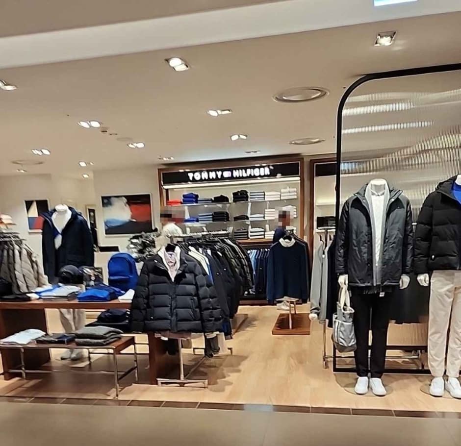 Tommy Hilfiger [Tax Refund Shop] (타미힐퍼거)