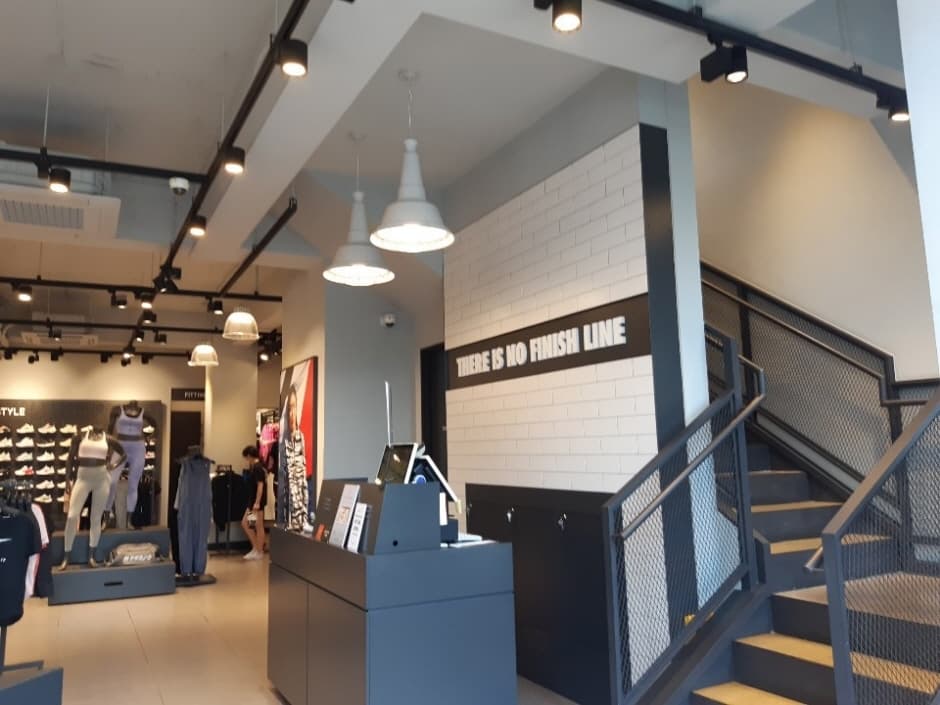 Nike - Gumi Town Branch [Tax Refund Shop] (나이키 구미타운점)