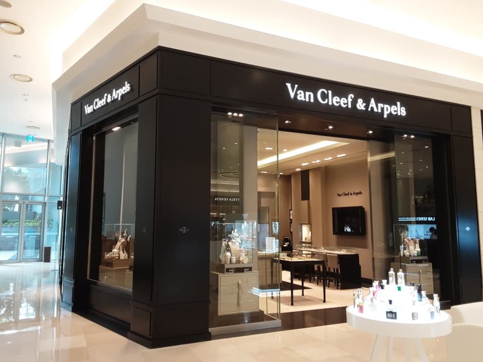 Van Cleef & Arpels - Shinsegae Centum City Branch [Tax Refund Shop] (반클리프아펠 신세계 센텀시티점)