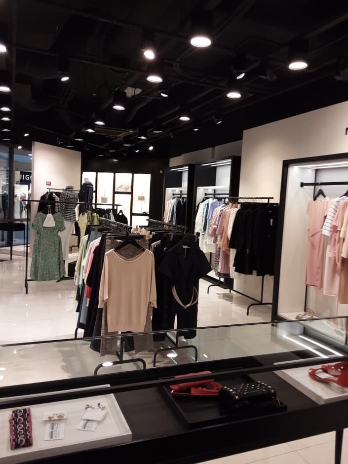 Michaa - Shinsegae Paju Branch [Tax Refund Shop] (미샤 신세계파주)