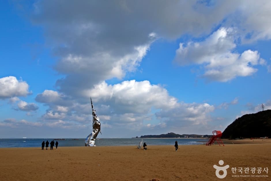 Waemok Beach (왜목해수욕장)
