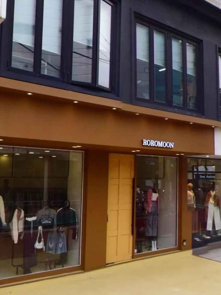 ROROMOON [Tax Refund Shop] (로로문쇼룸)