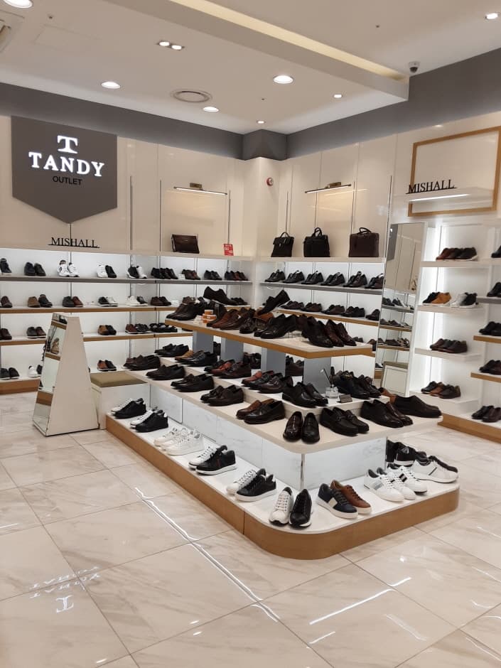 Tandy - Lotte Paju Branch [Tax Refund Shop] (탠디 롯데파주)