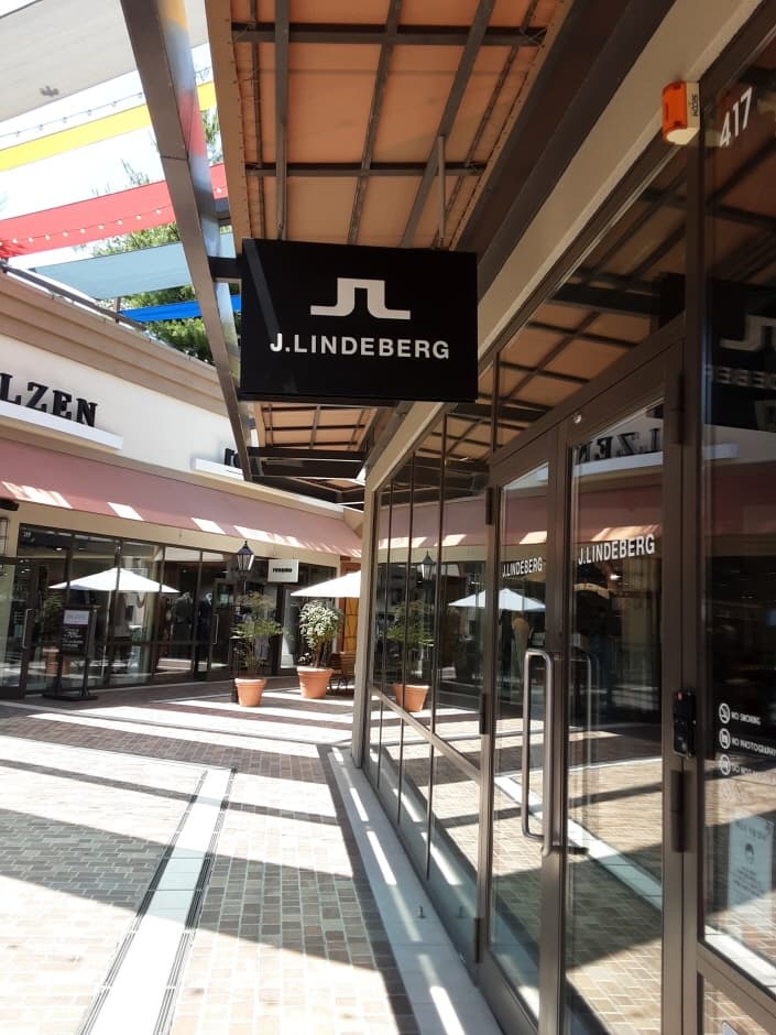 SI J.Lindeberg - Shinsegae Paju Branch [Tax Refund Shop] (SI 제이린더버그 신세계파주)