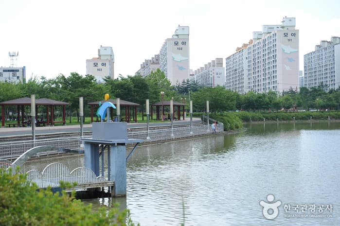 Ssangam Park (쌍암공원)