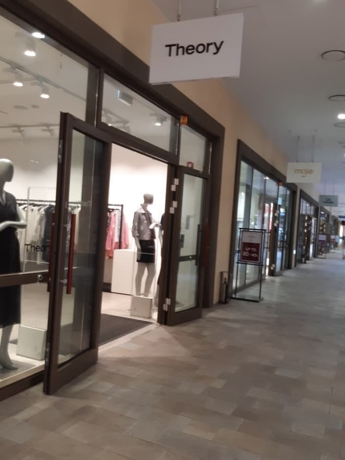 Theory - Siheung Premium Outlets Branch [Tax Refund Shop] (띠어리 신세계아울렛 시흥점)