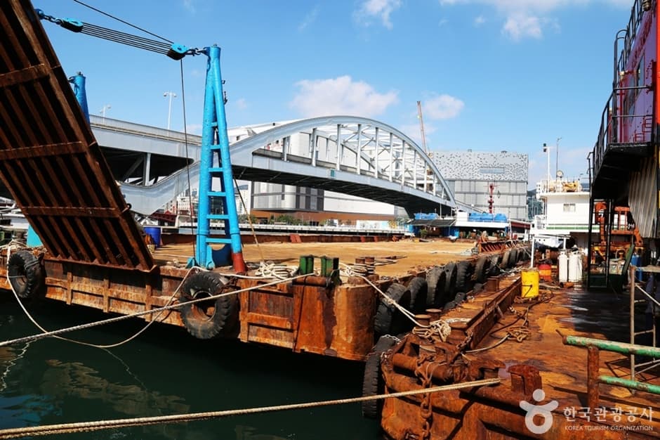 Busandaegyo Bridge (부산대교)