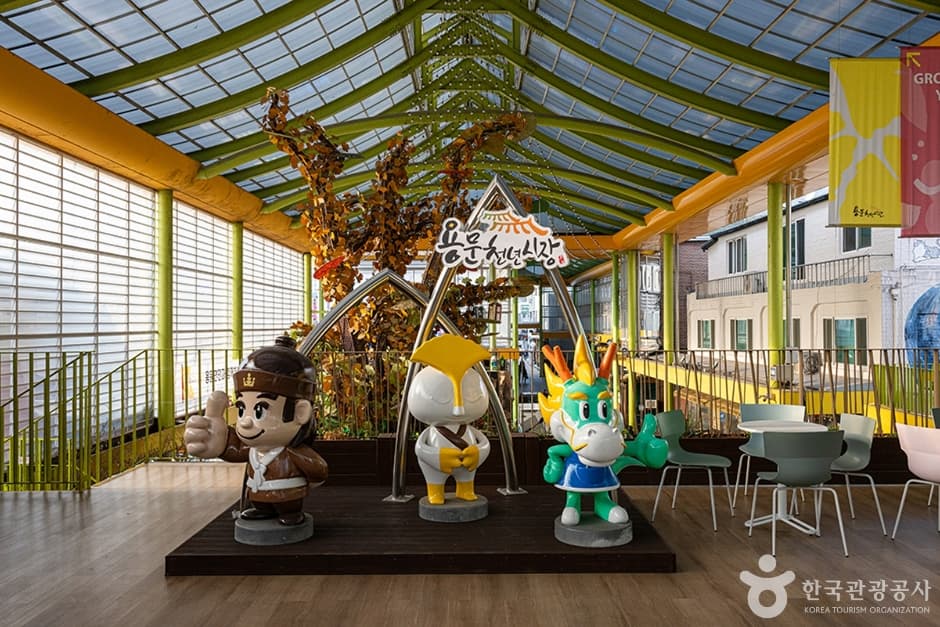 Yongmun Millennium Market (days ending in 5 and 10) (용문천년시장(5,10일))