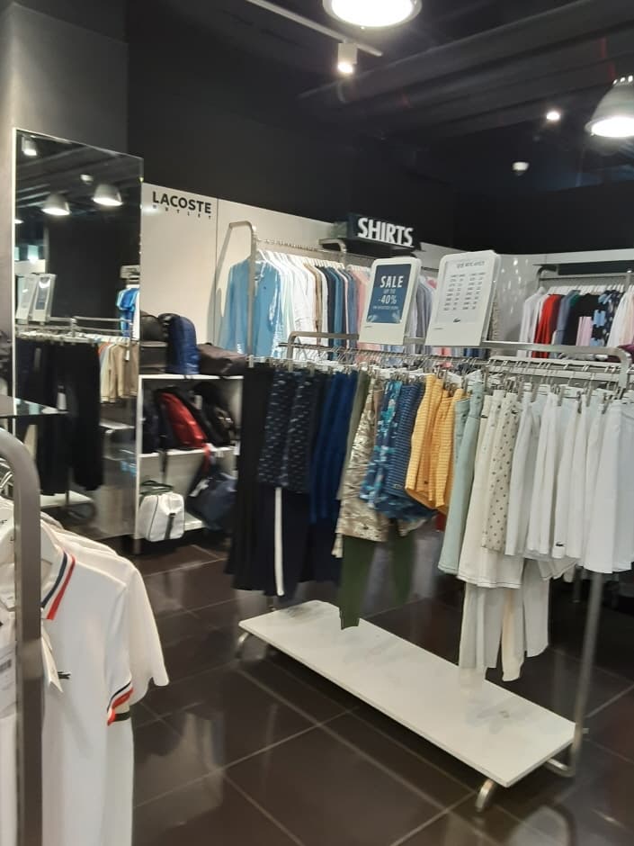 Dongil Lacoste - Shinsegae Paju Branch [Tax Refund Shop] (동일 라코스테 신세계파주)