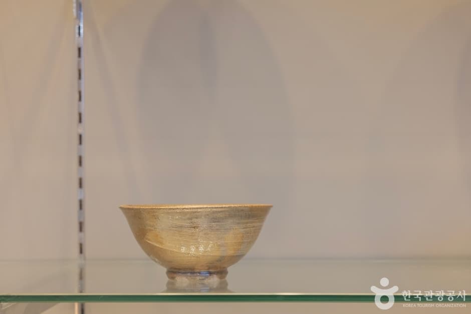 Korea Tea Cup Museum (한국다완박물관)